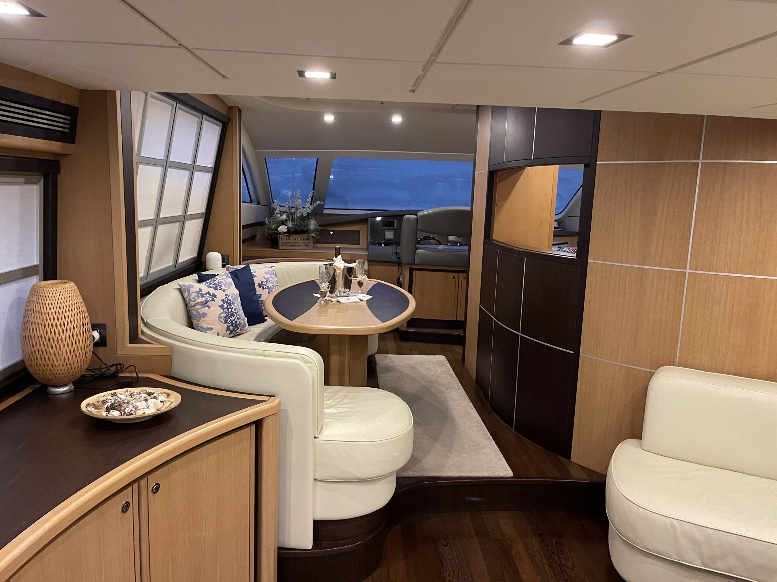 yachts-94916-363753_3.jpg