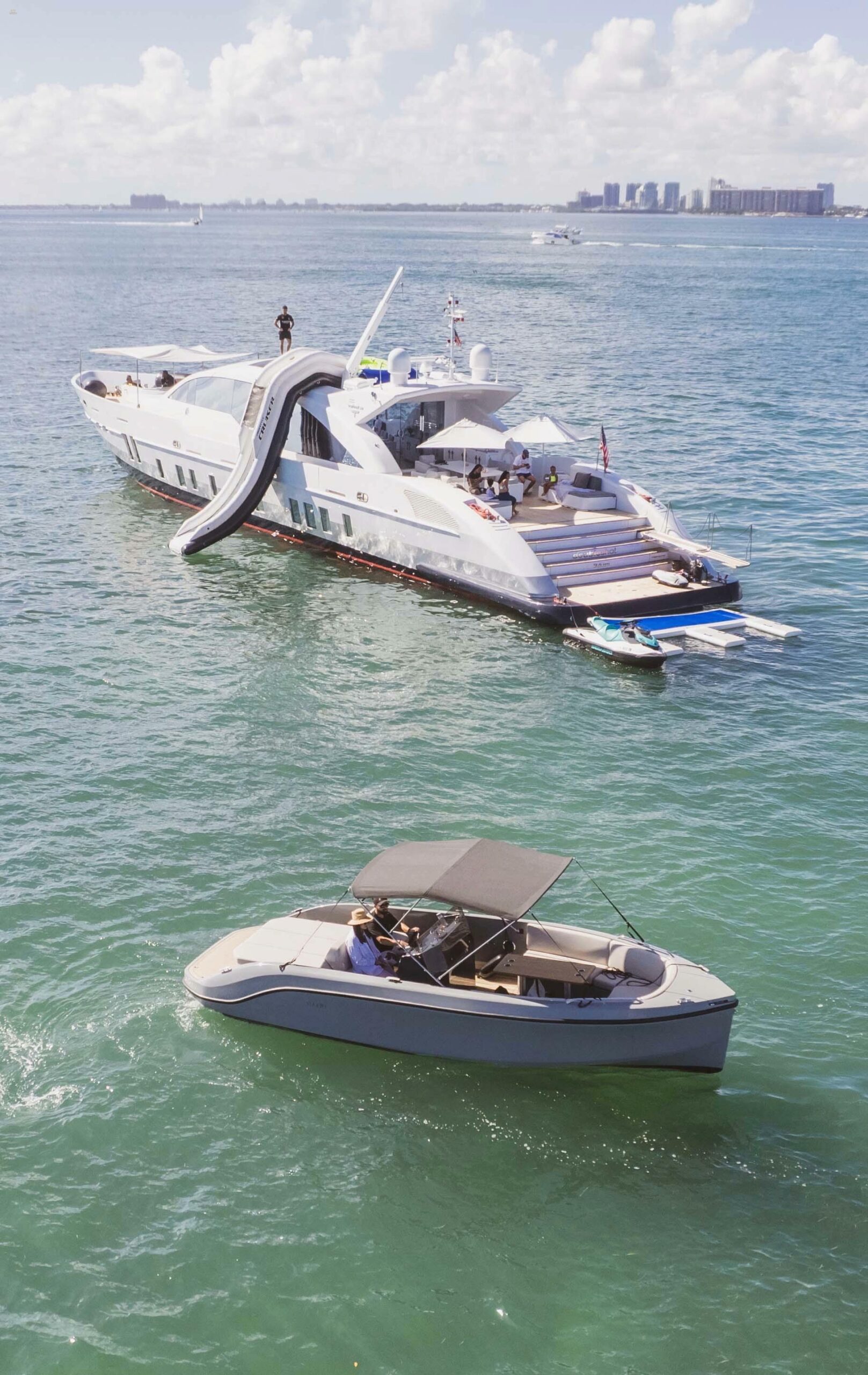 yachts-95010-363997_11.jpg