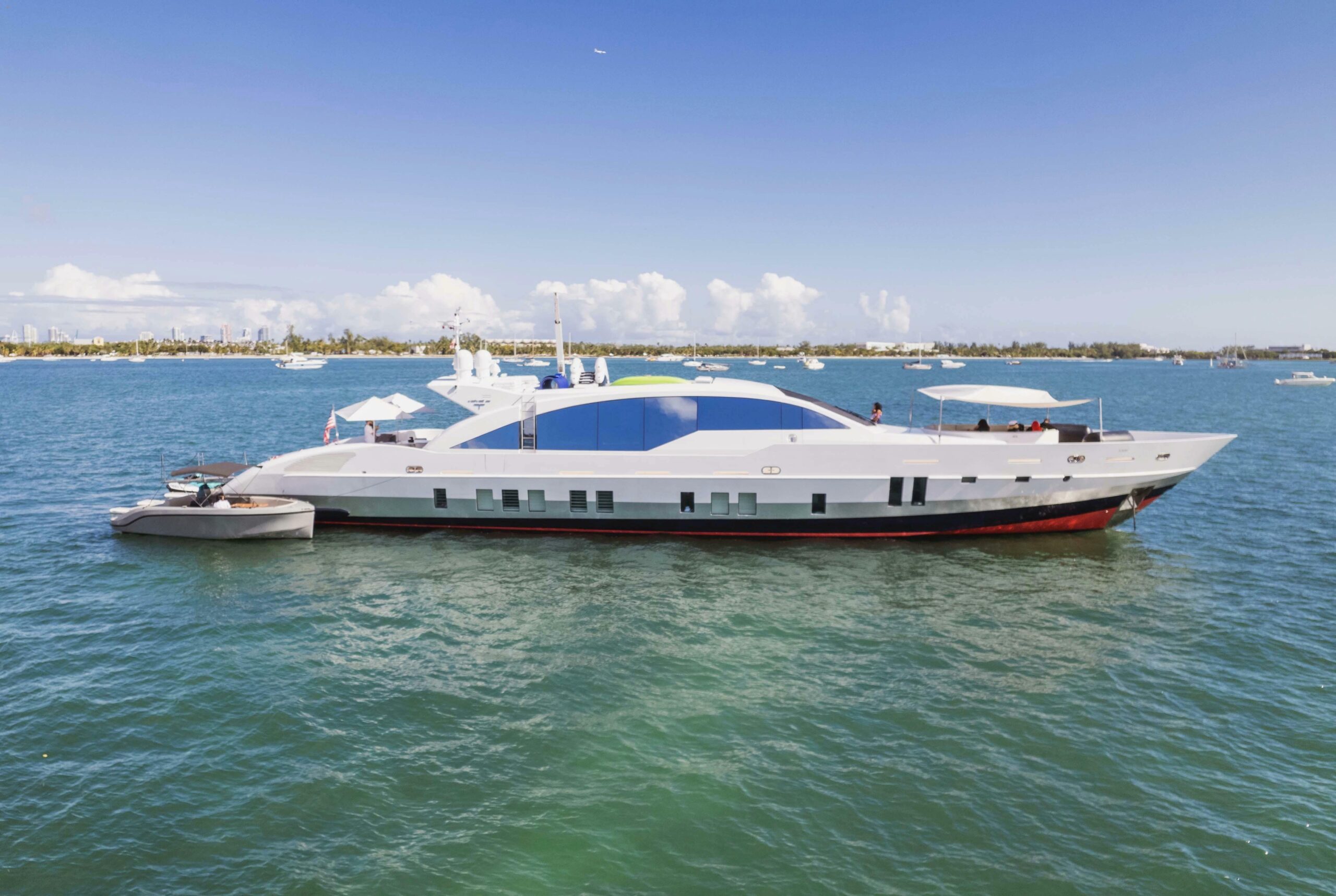 yachts-95010-363997_15.jpg