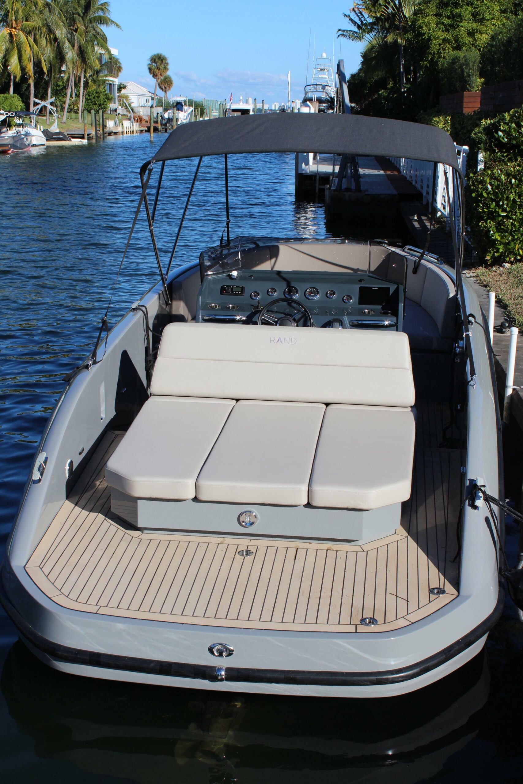 yachts-95010-363997_26.jpg