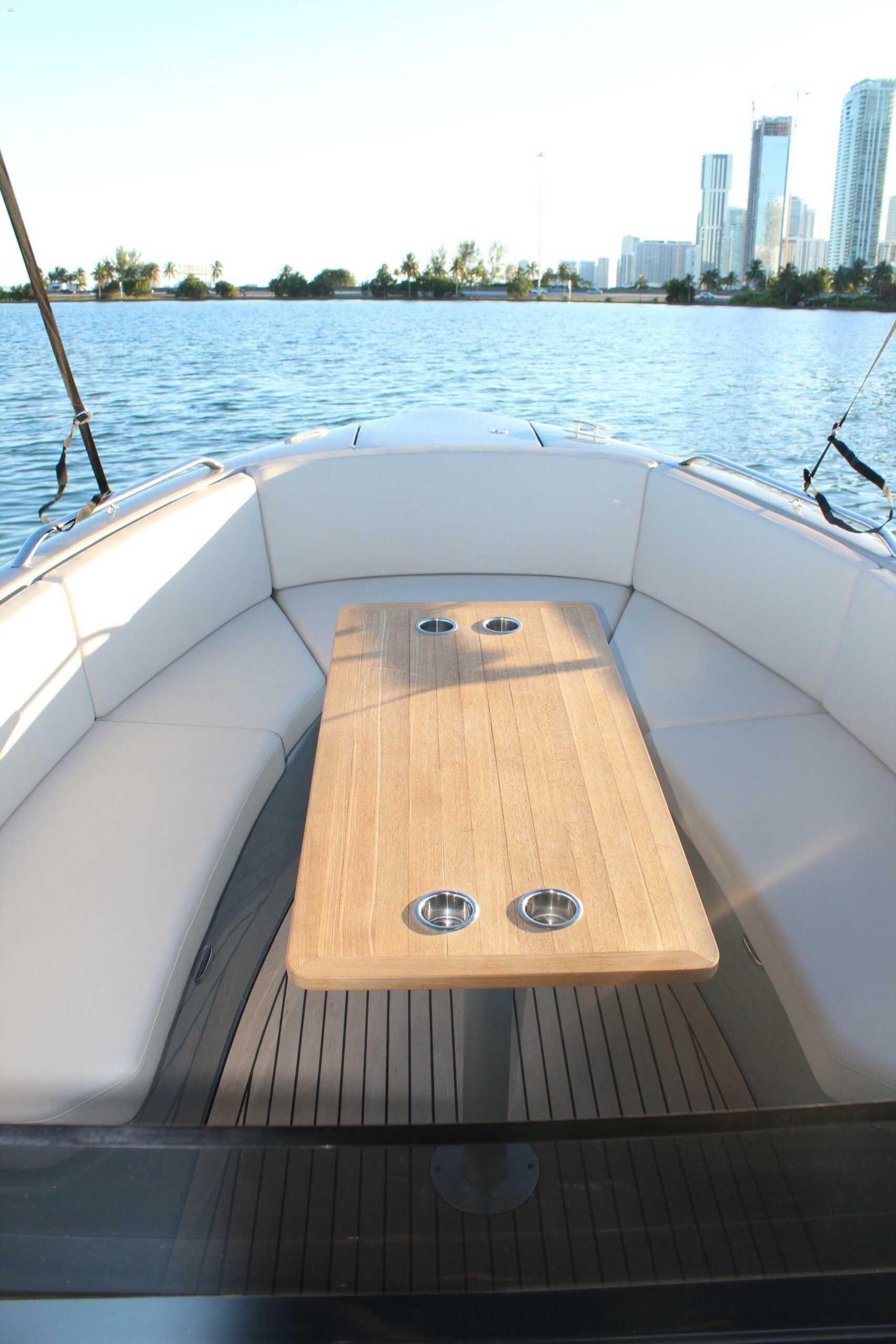 yachts-95010-363997_27.jpg