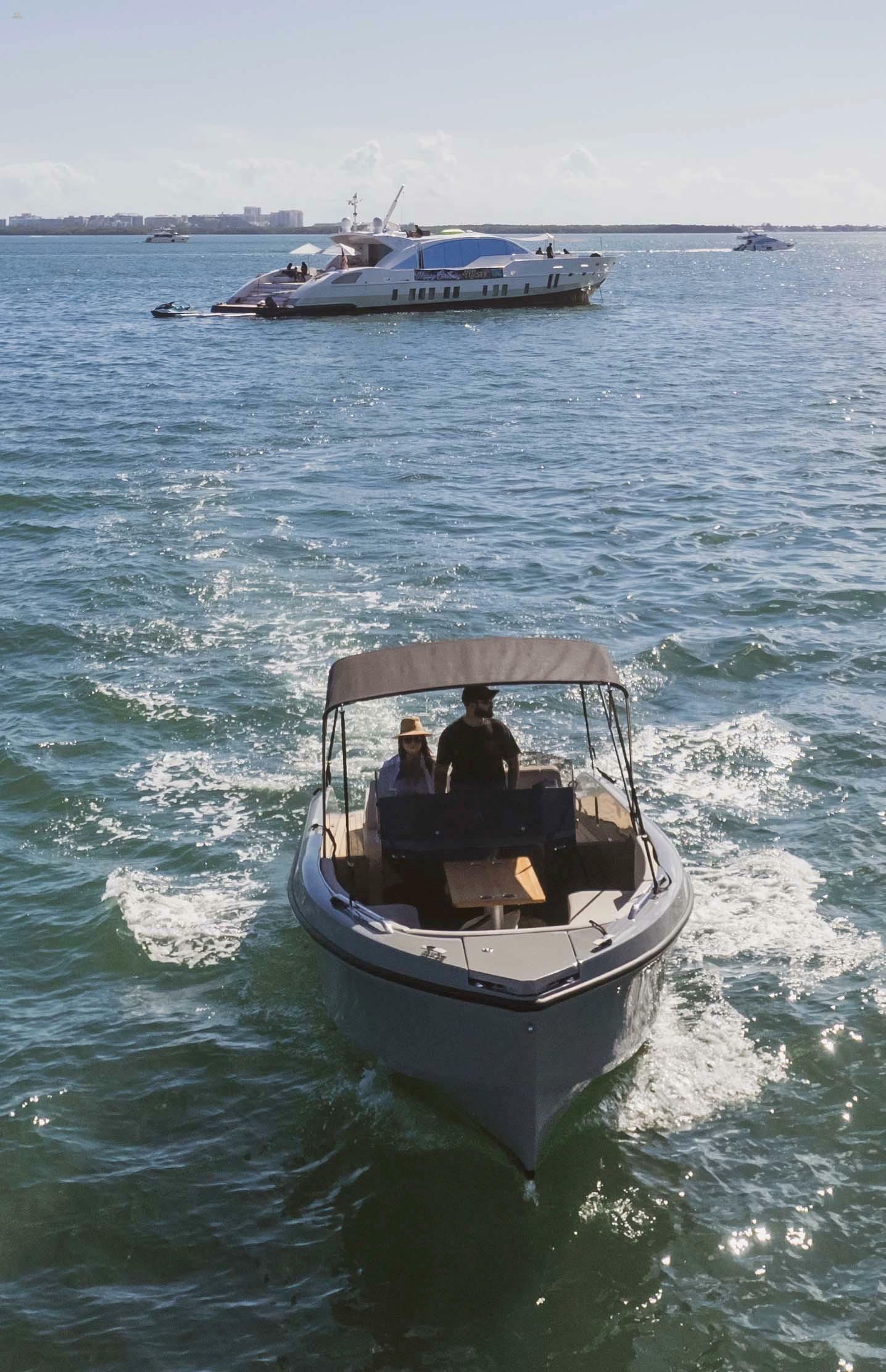 yachts-95010-363997_5.jpg
