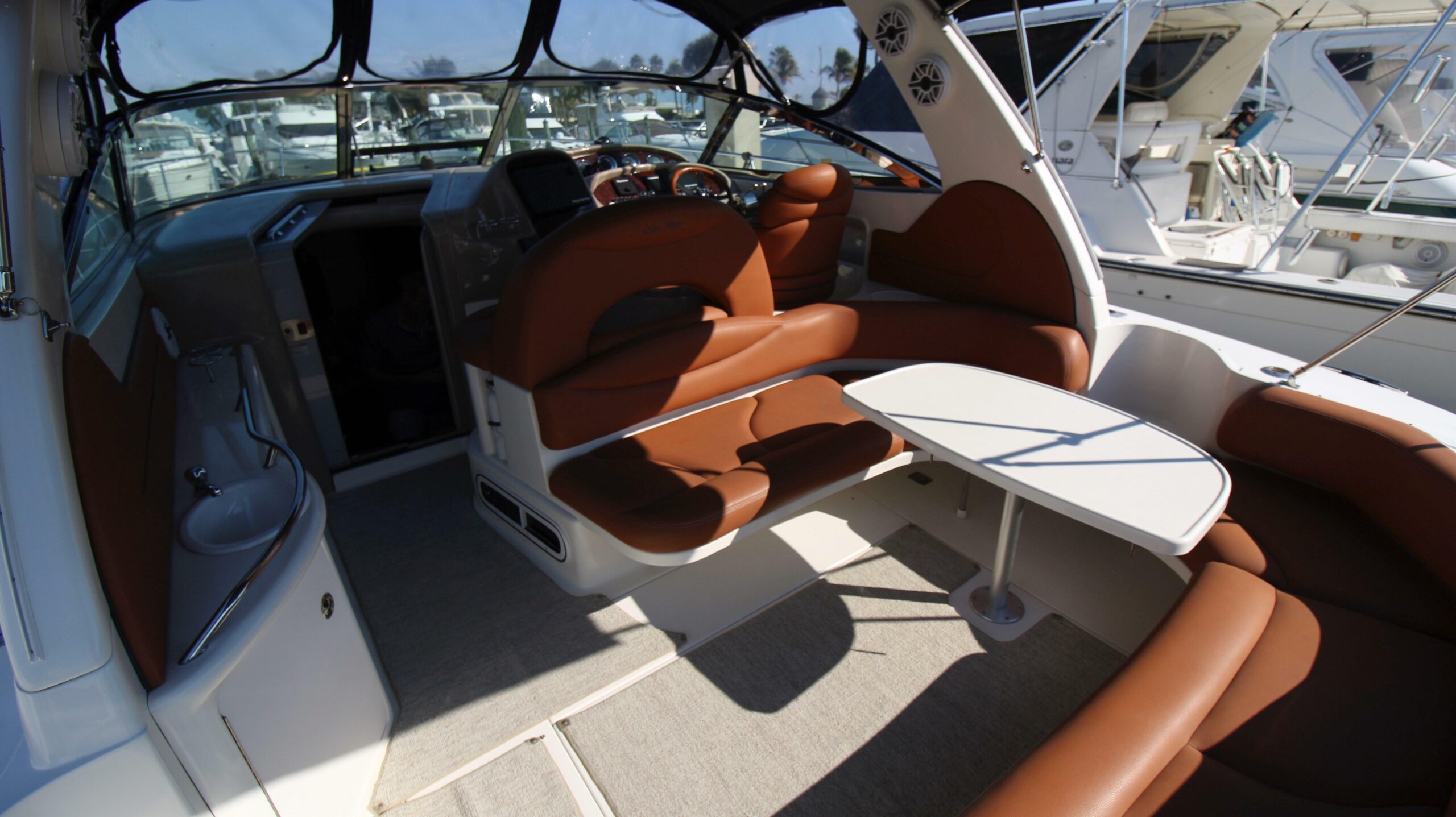 yachts-95078-364177_3.jpg