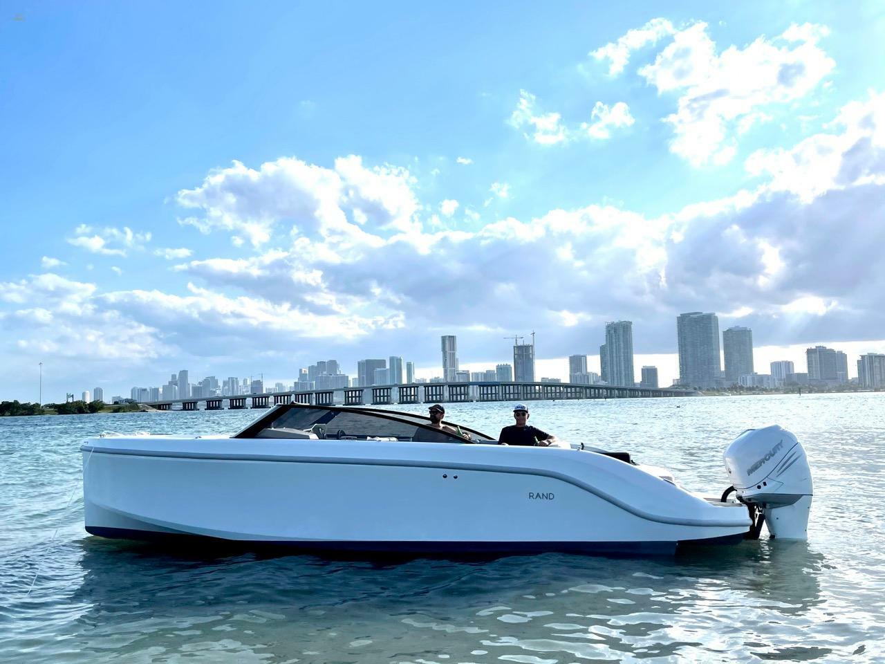 yachts-95079-364188_3.jpg