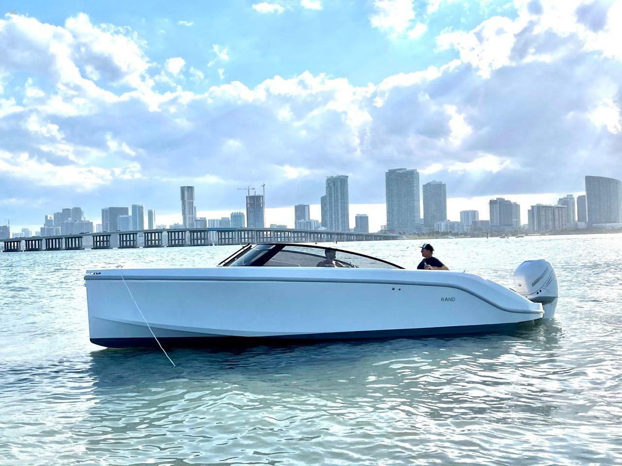 yachts-95079-364188_7.jpg