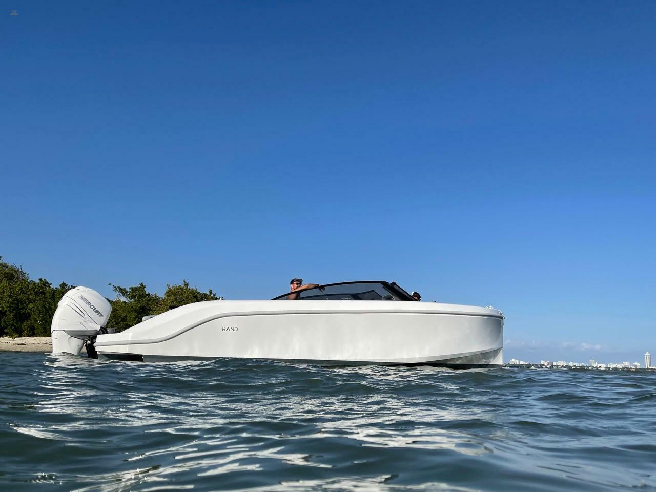 yachts-95079-364188_9.jpg