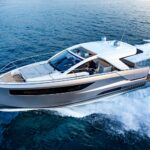 Jeanneau DB 43 inboard - on the water