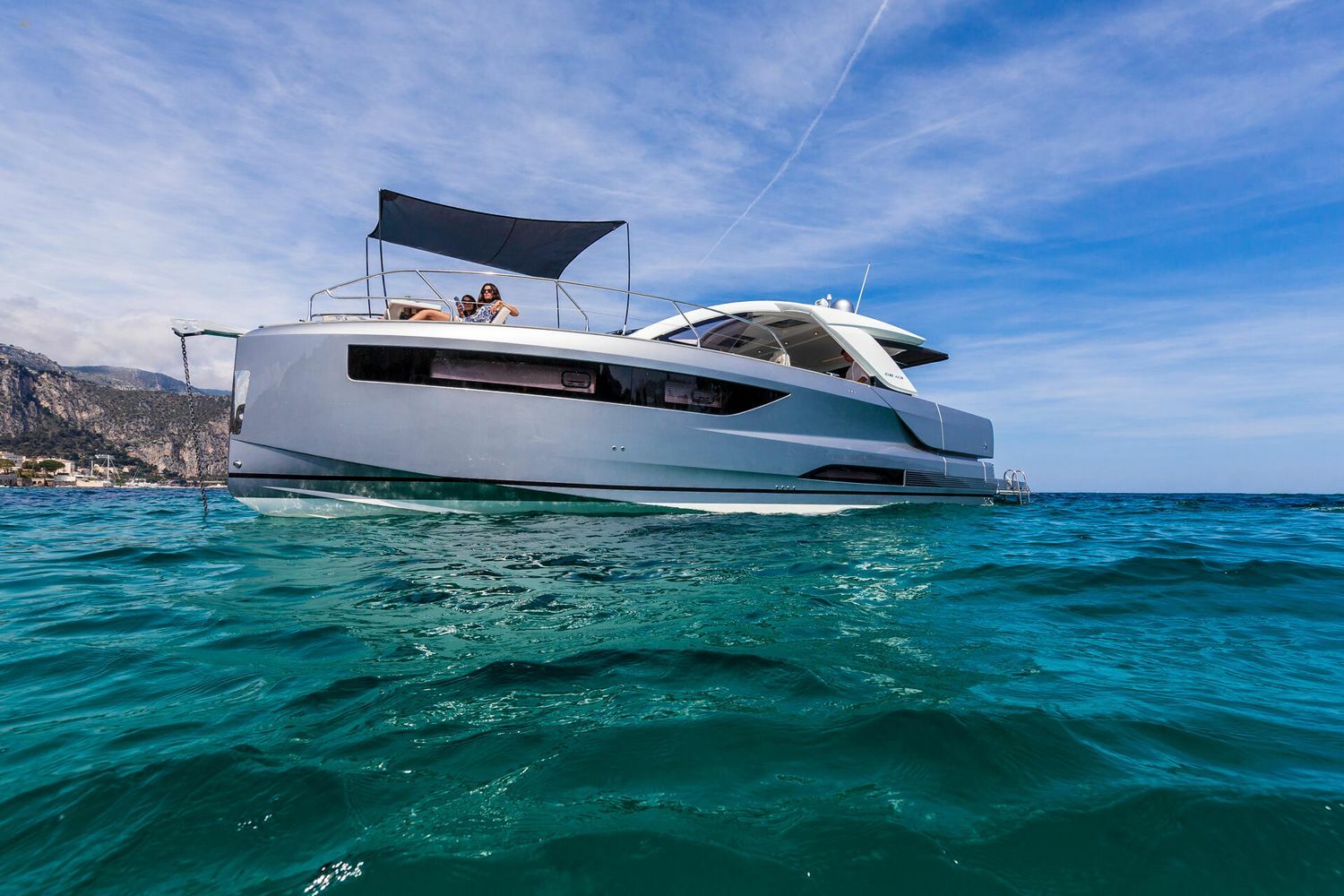 Jeanneau DB 43 inboard - port side hull