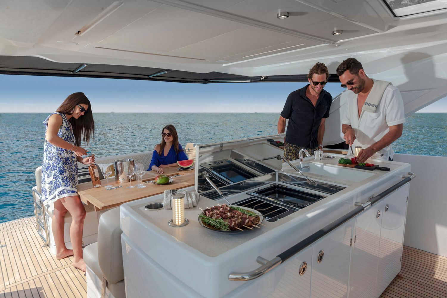 Jeanneau DB 43 inboard - cockpit galley