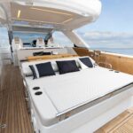 Jeanneau DB 43 inboard - aft sun lounger