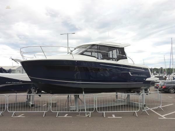 yachts-95395-365919_14.jpg
