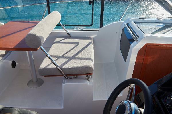 yachts-95395-365919_5.jpg