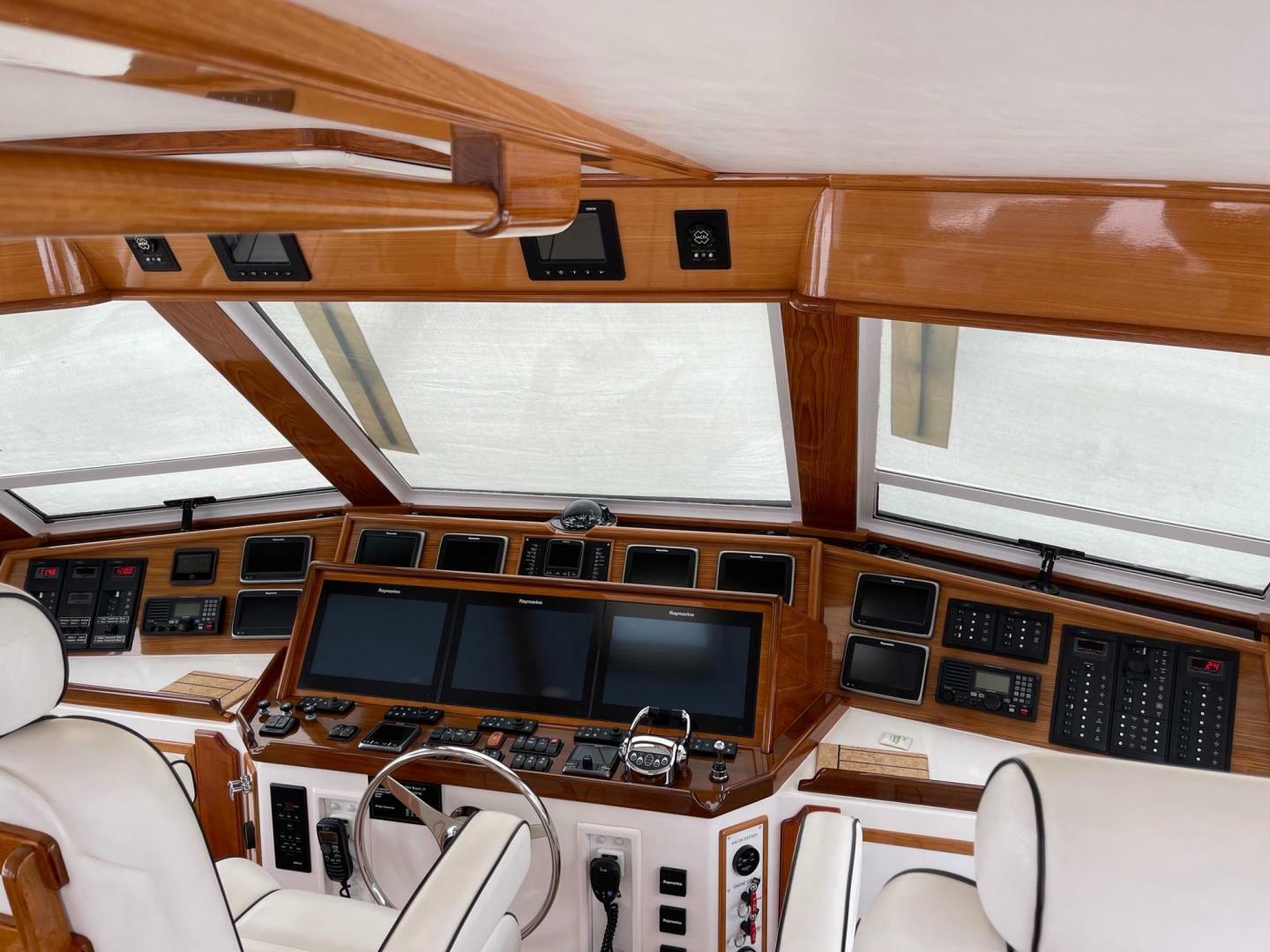 yachts-95598-366660_6.jpg