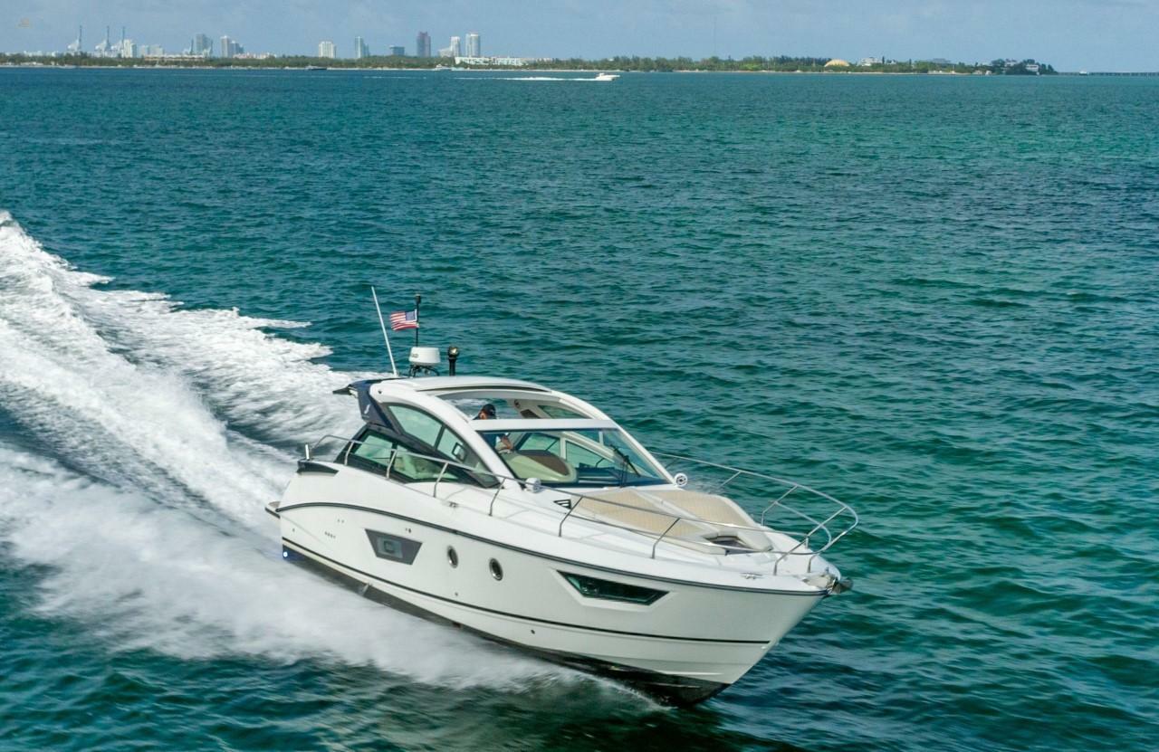 yachts-95624-366783_1.jpg