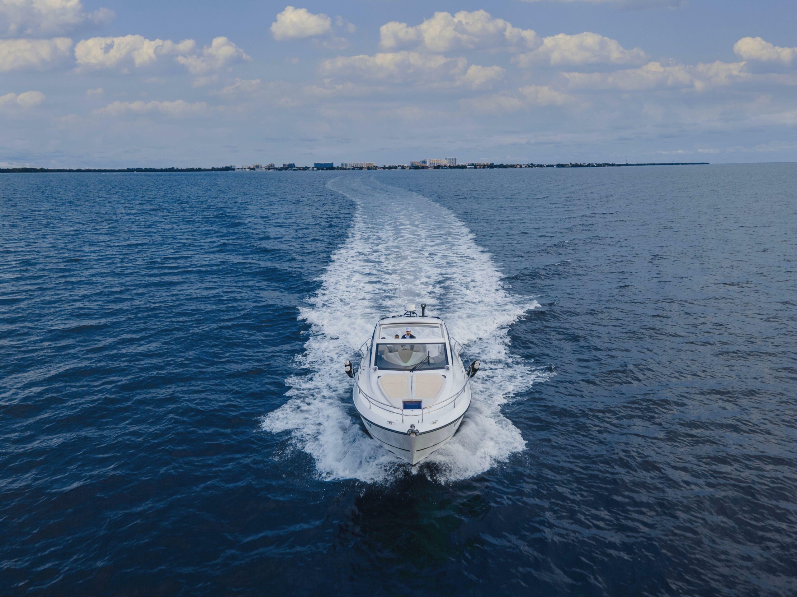 yachts-95624-366783_10.jpg