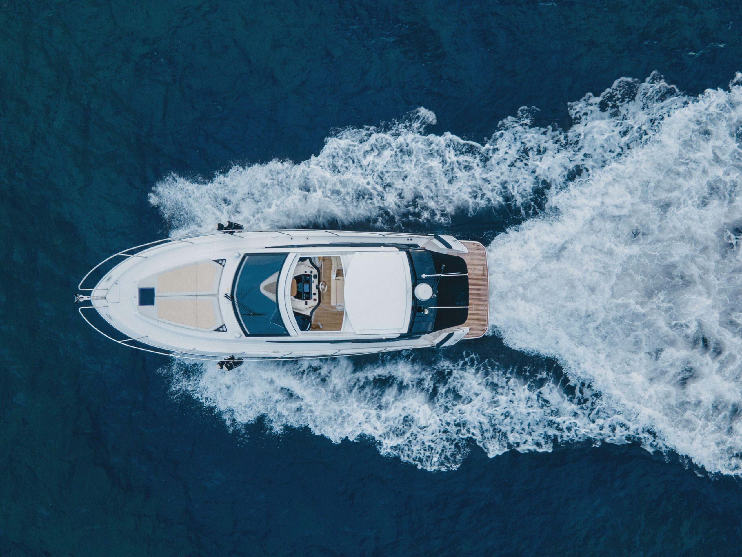 yachts-95624-366783_11.jpg