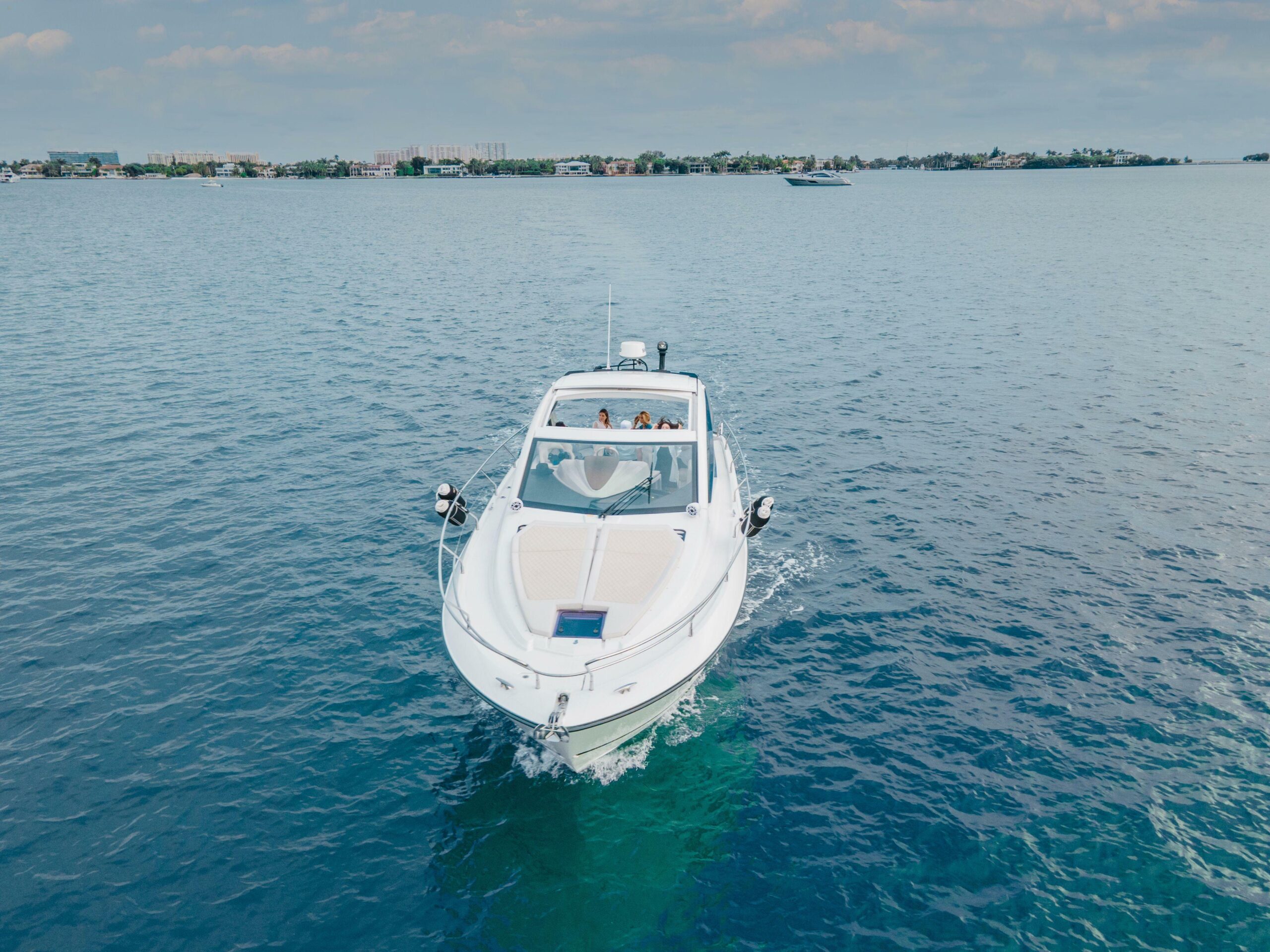yachts-95624-366783_13.jpg