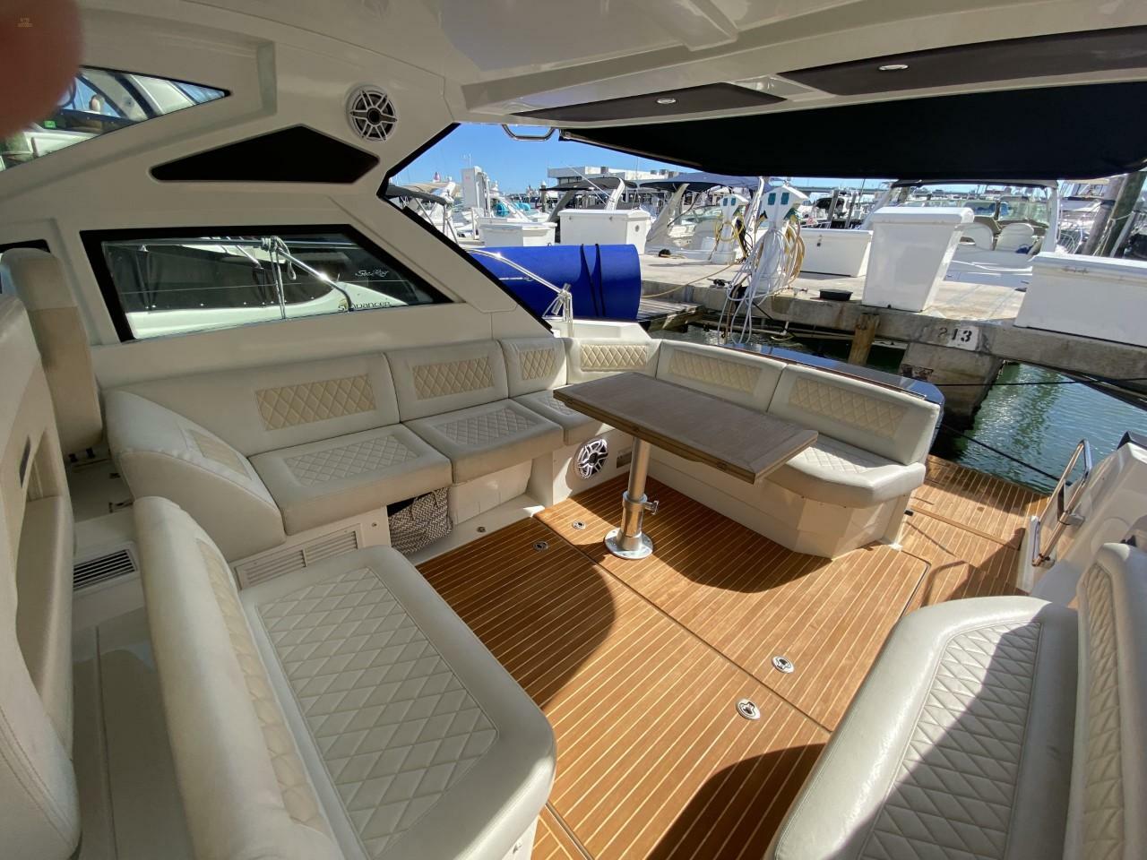 yachts-95624-366783_15.jpg