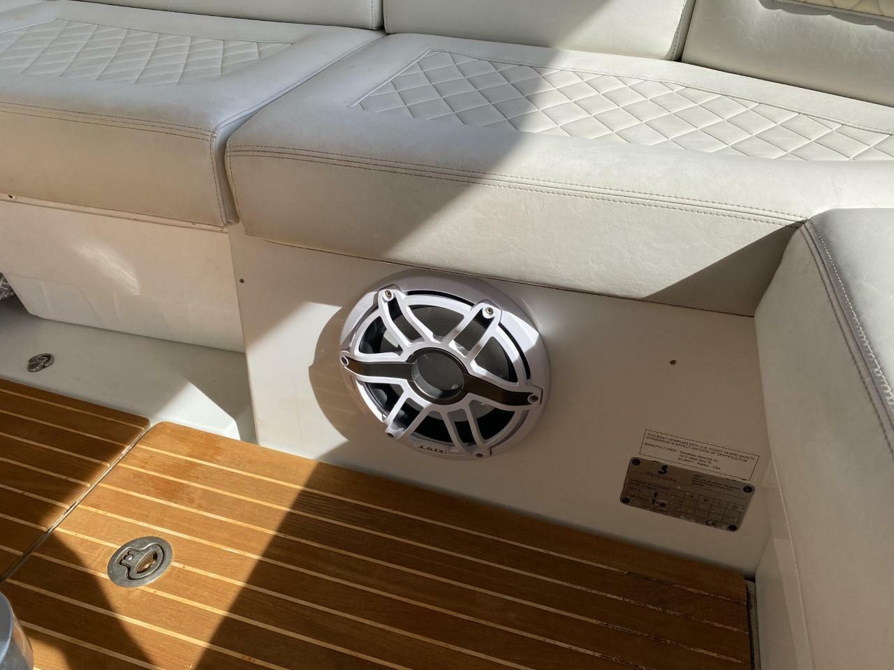yachts-95624-366783_22.jpg
