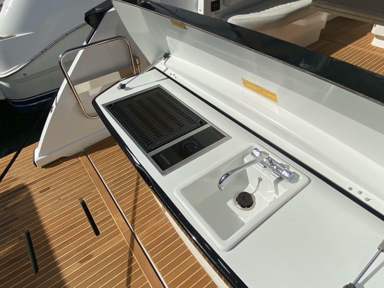 yachts-95624-366783_29.jpg