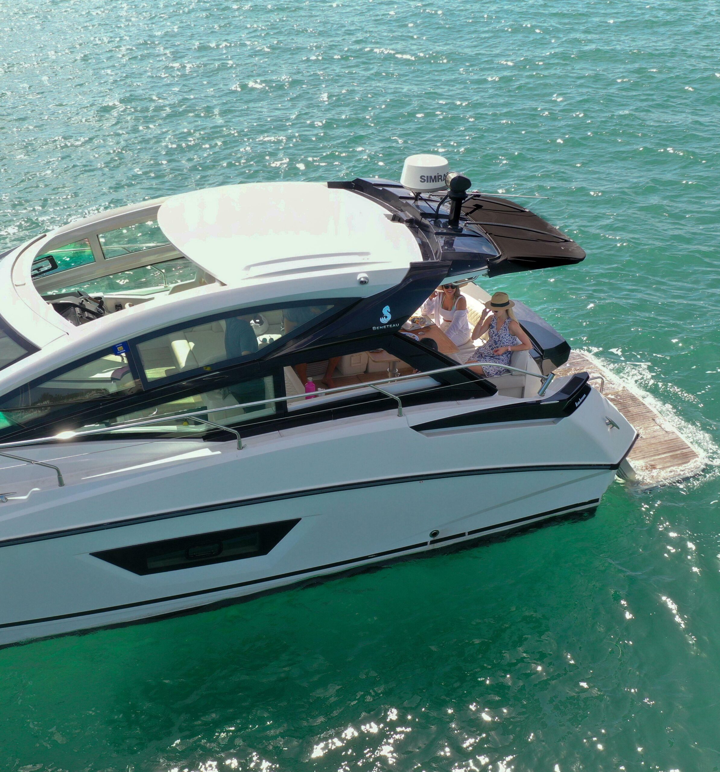 yachts-95624-366783_3.jpg