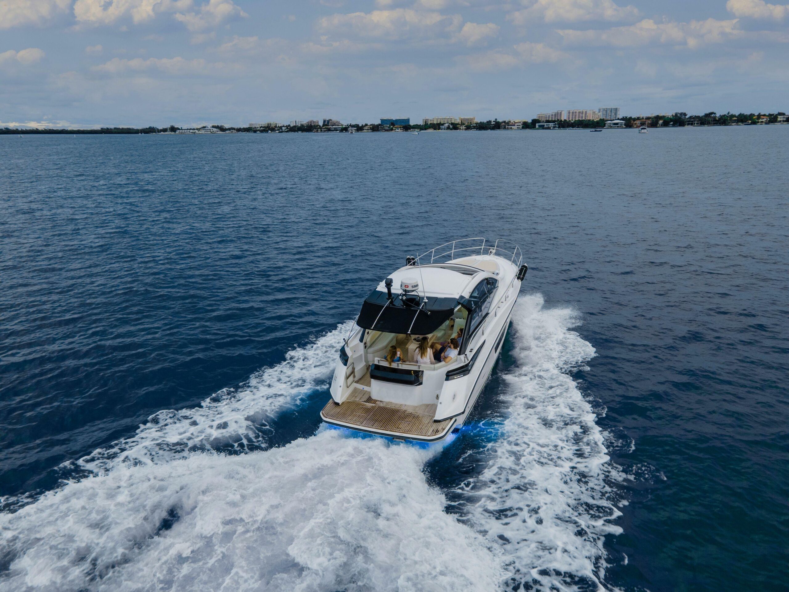 yachts-95624-366783_9.jpg