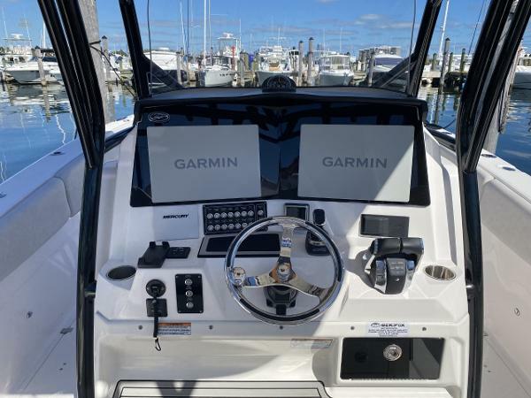 yachts-95882-367788_15.jpg
