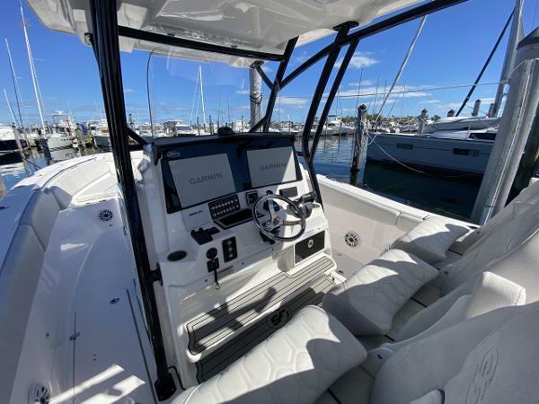 yachts-95882-367788_16.jpg