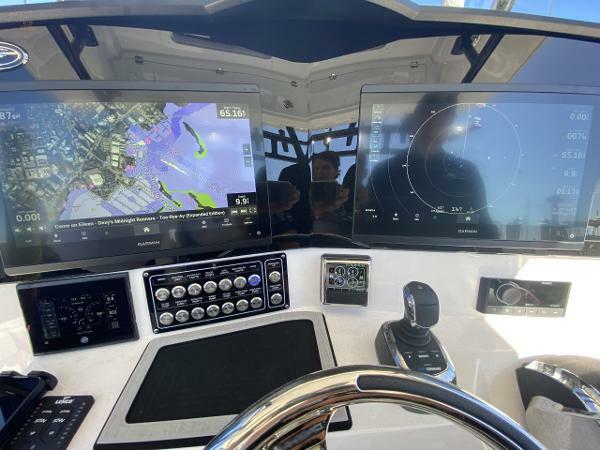 yachts-95882-367788_19.jpg