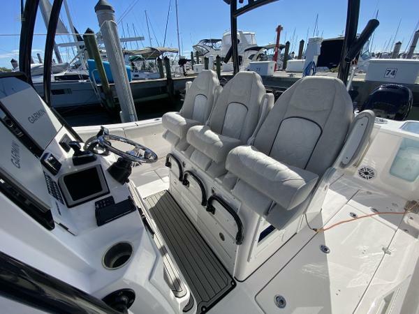 yachts-95882-367788_21.jpg