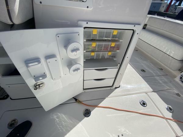 yachts-95882-367788_26.jpg
