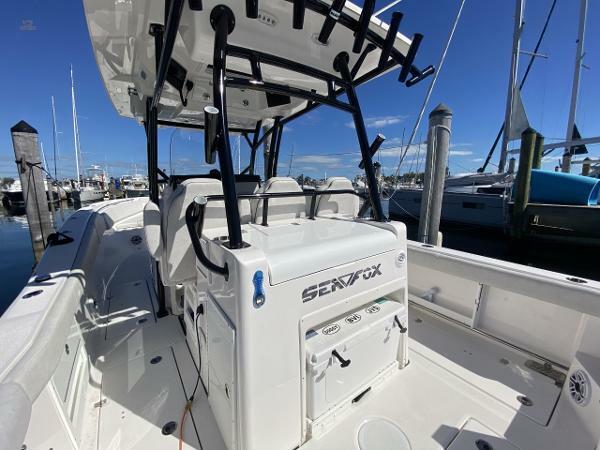 yachts-95882-367788_28.jpg