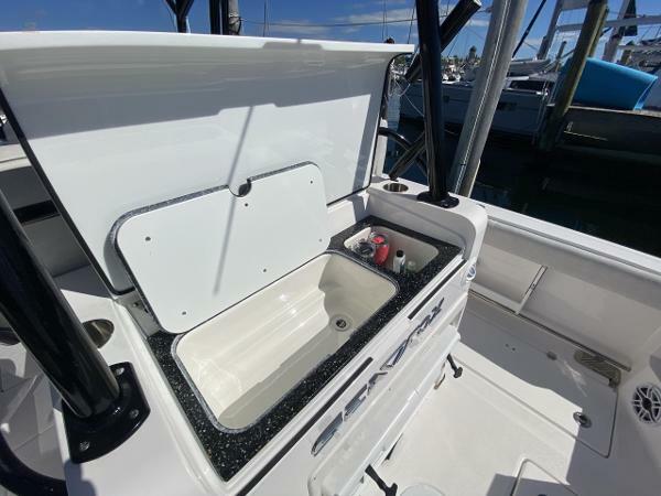 yachts-95882-367788_30.jpg