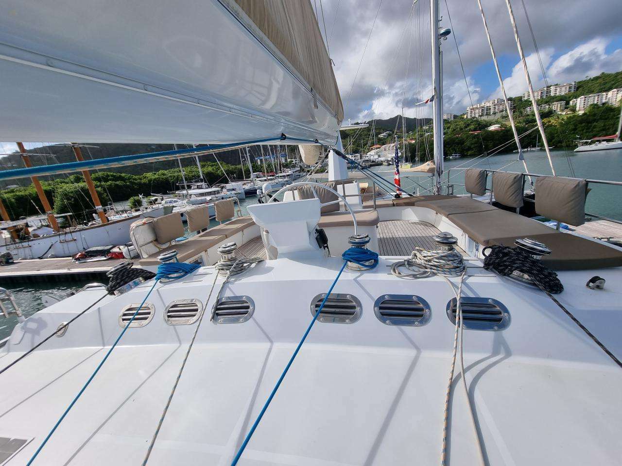 yachts-95933-367988_15.jpg