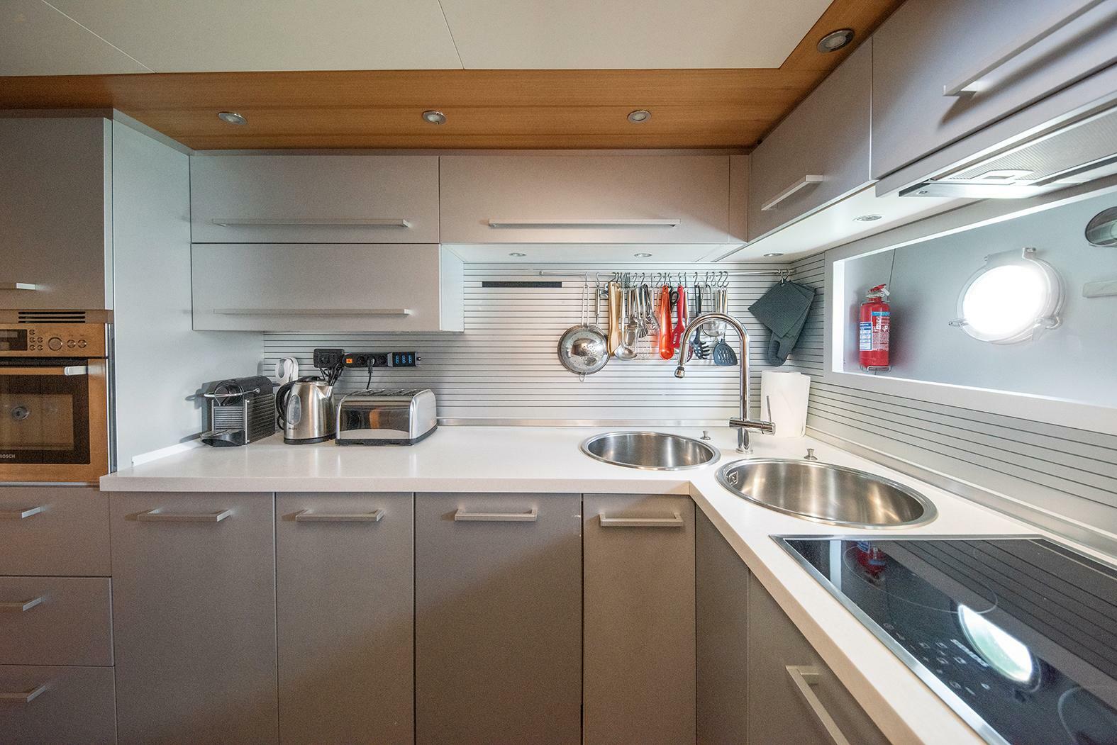 yachts-96732-371121_11.jpg