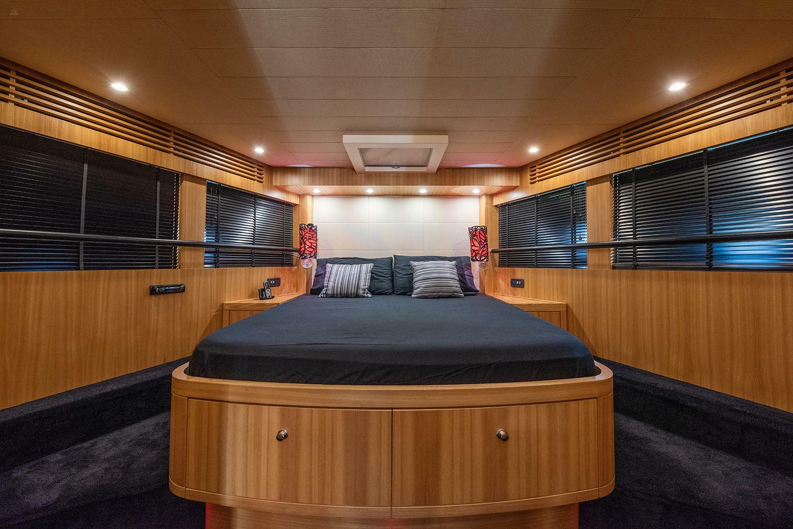yachts-96732-371121_12.jpg