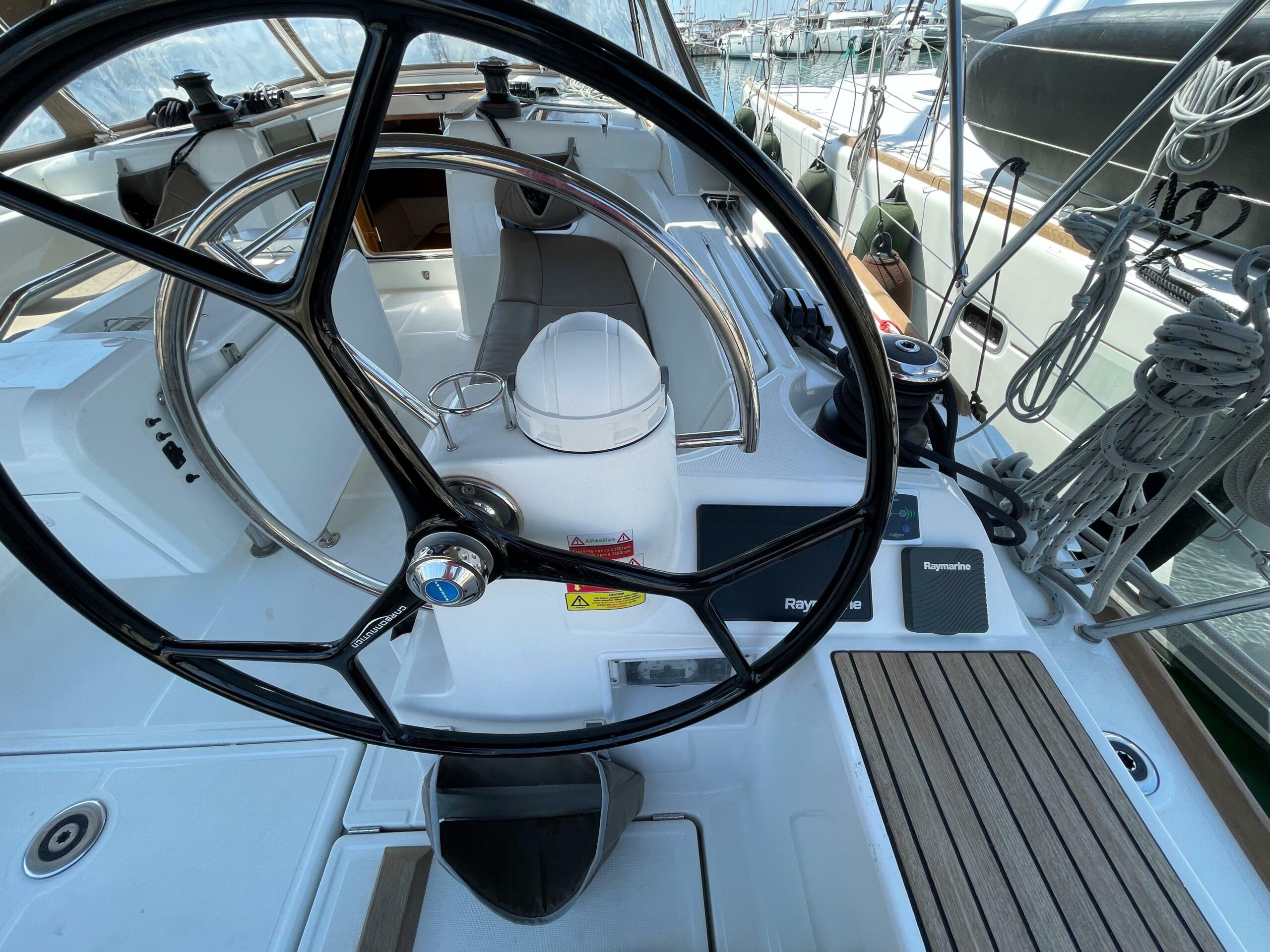 yachts-96738-371129_6.jpg