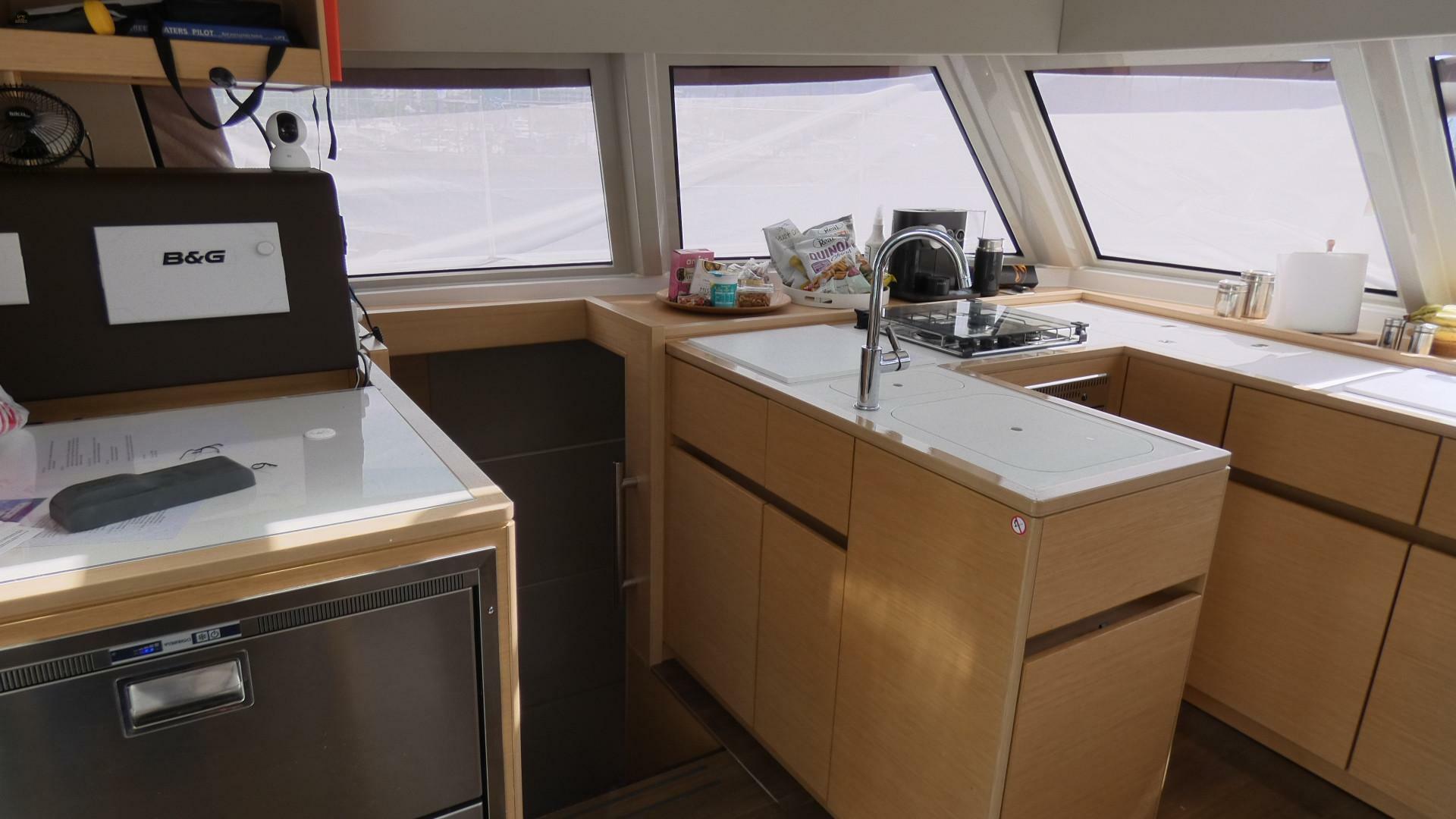 yachts-96837-371353_22.jpg