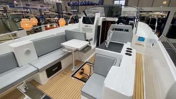yachts-96912-371564_14.jpg