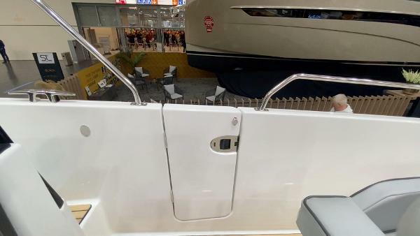 yachts-96912-371564_8.jpg