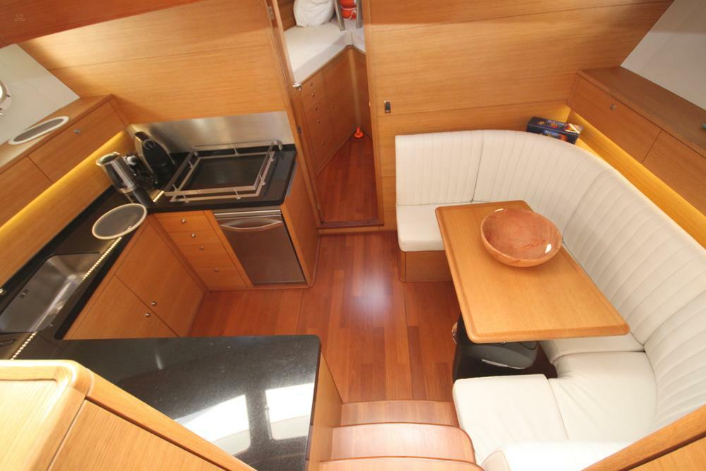 yachts-97025-372011_30.jpg