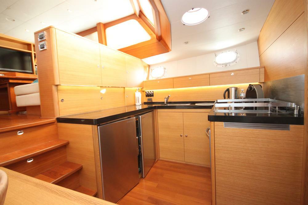 yachts-97025-372011_31.jpg