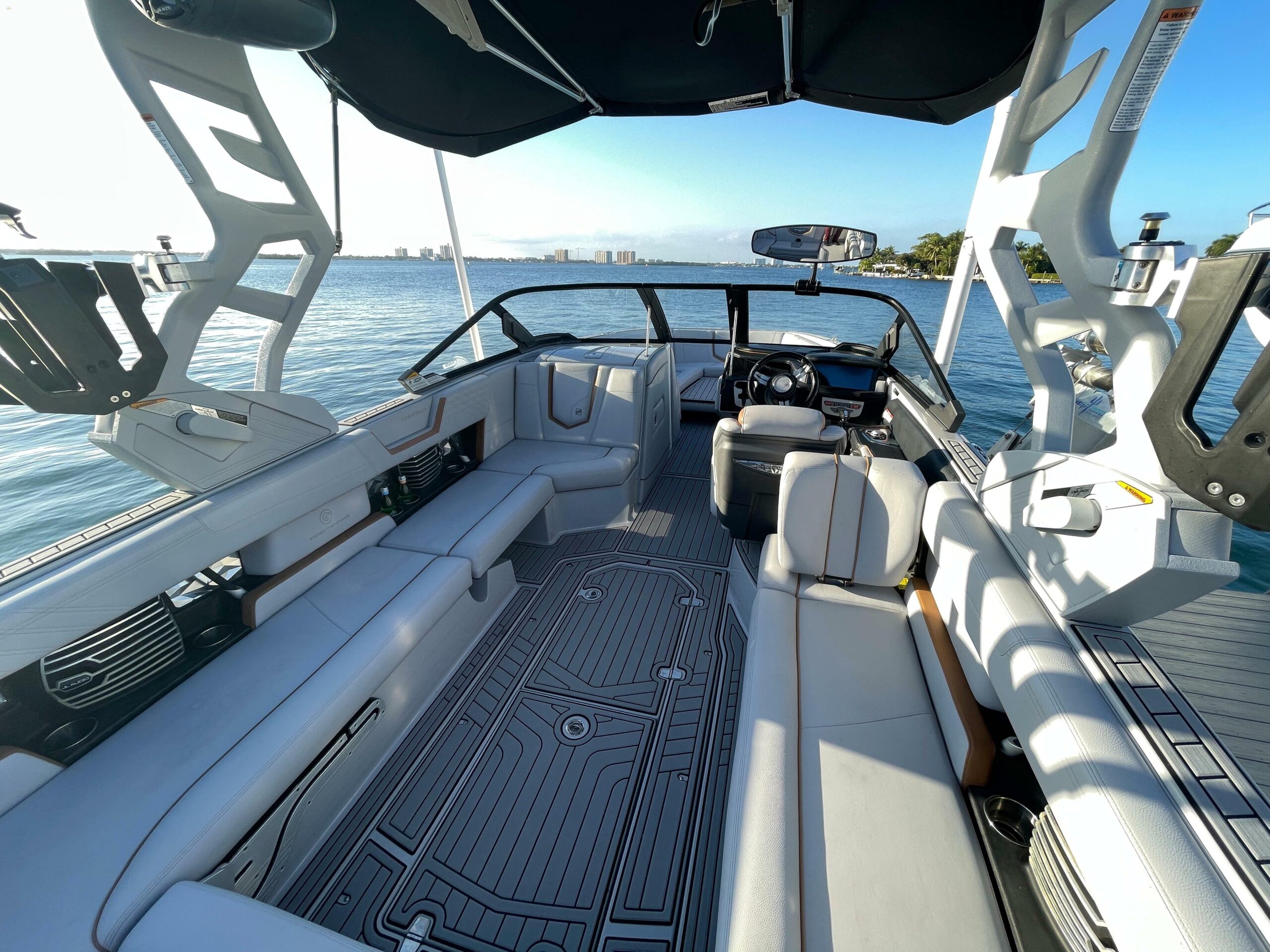 yachts-97194-372658_7.jpg