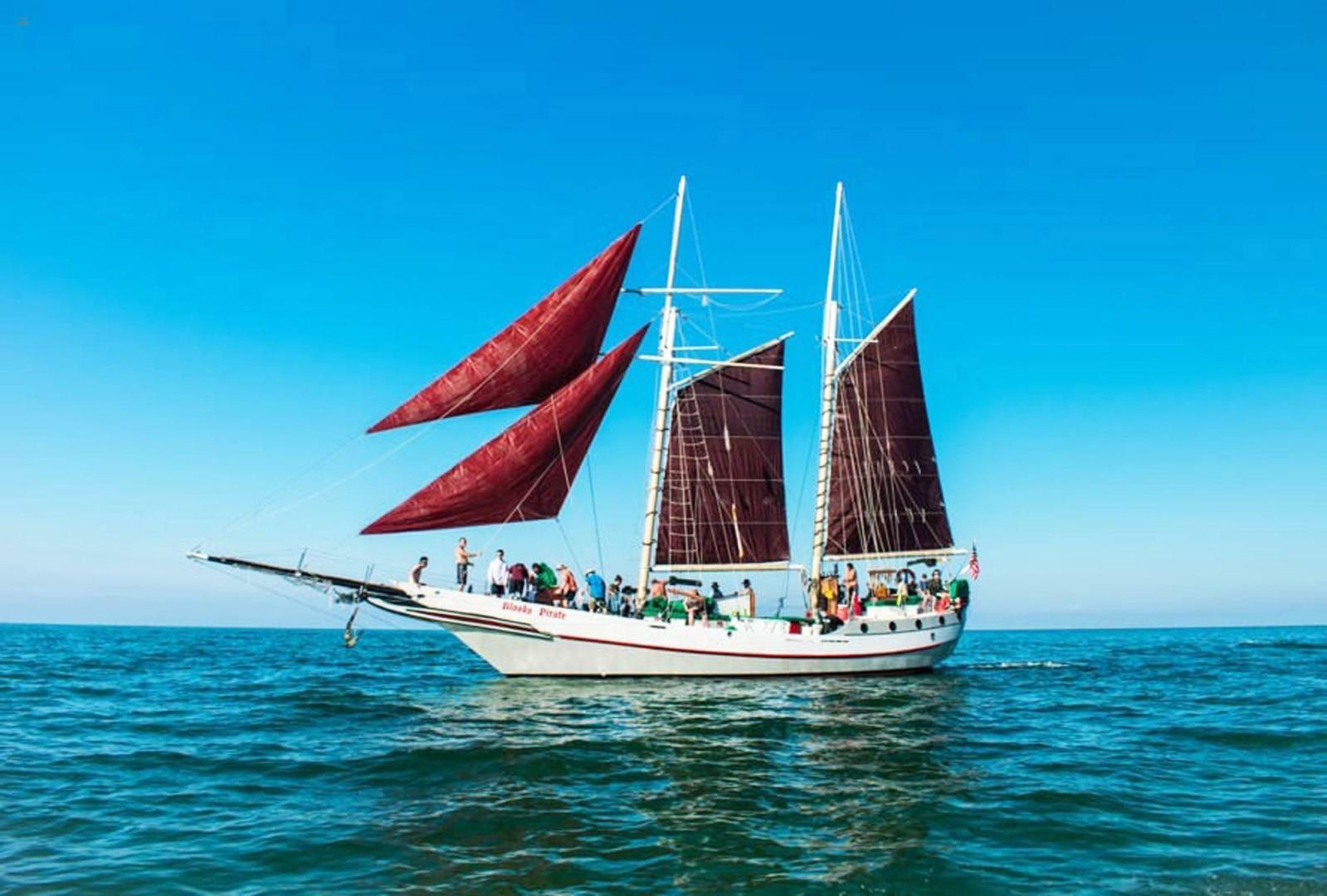 yachts-97664-375620_3.jpg