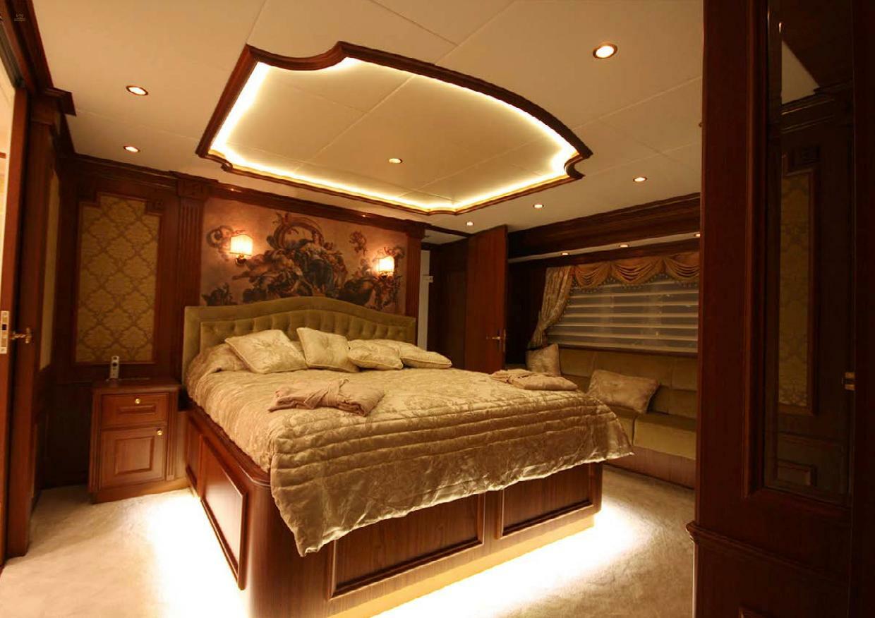 yachts-97746-375878_16.jpg