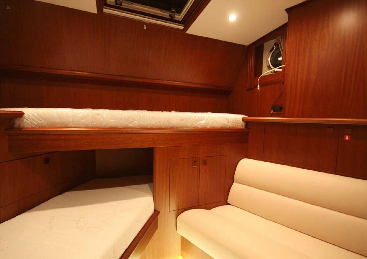 yachts-97746-375878_8.jpg