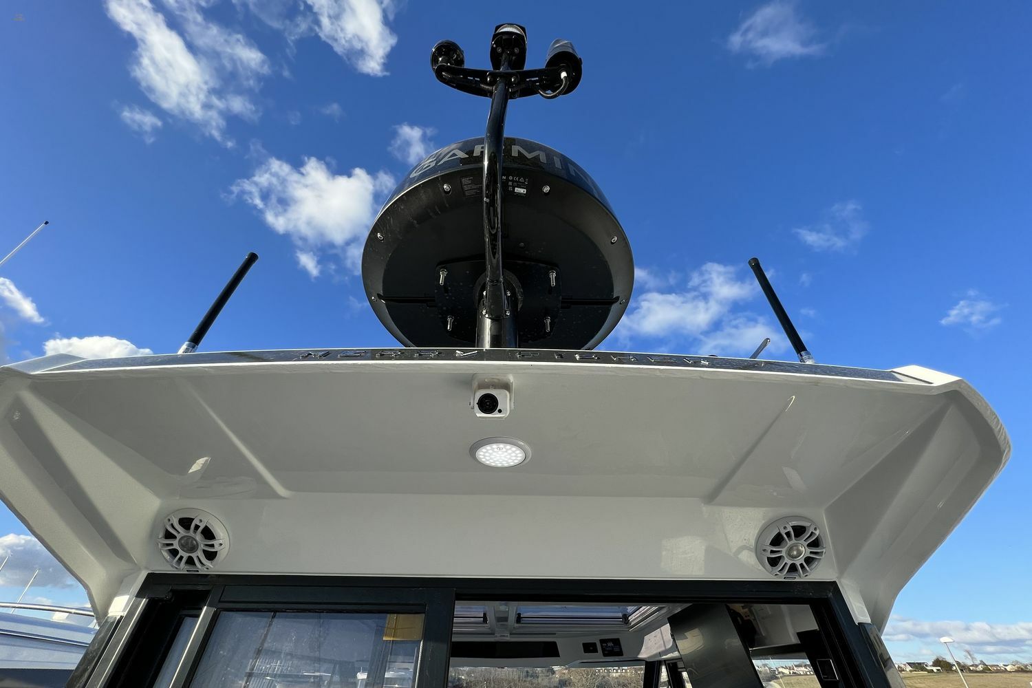Jeanneau-Merry-Fisher-895-camera
