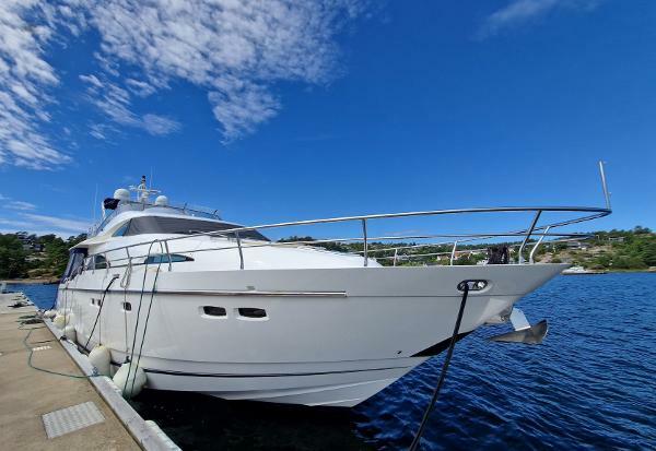 Fairline Squadron 68