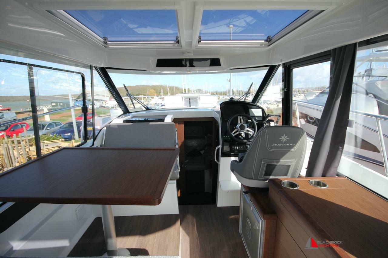 yachts-97892-376273_11.jpg
