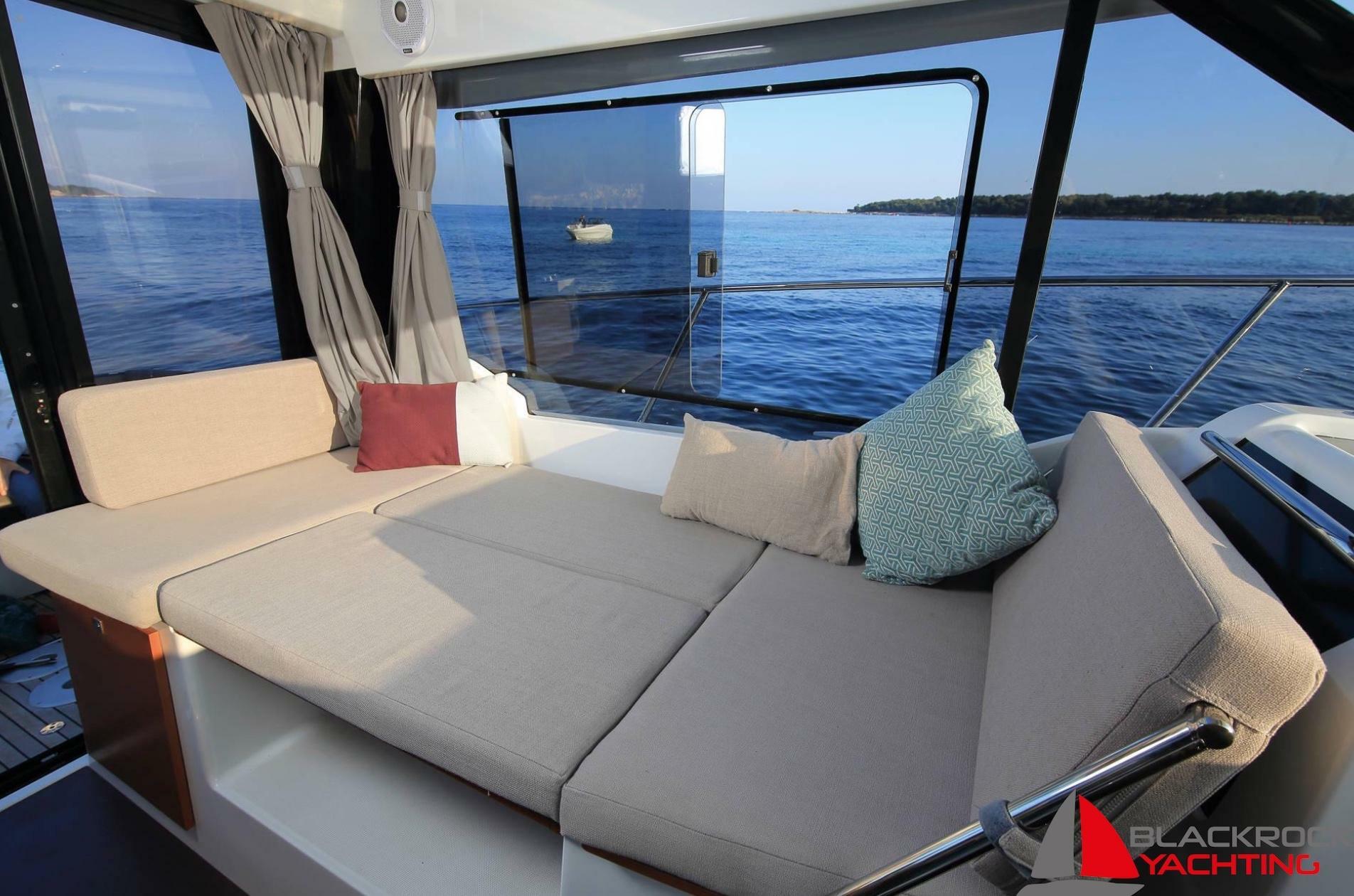 yachts-97892-376273_17.jpg